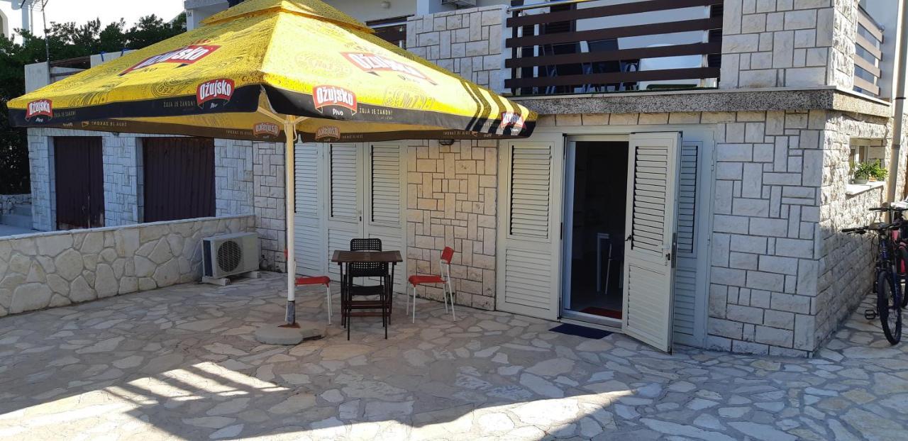 Apartments Marzic Đảo Pag Ngoại thất bức ảnh