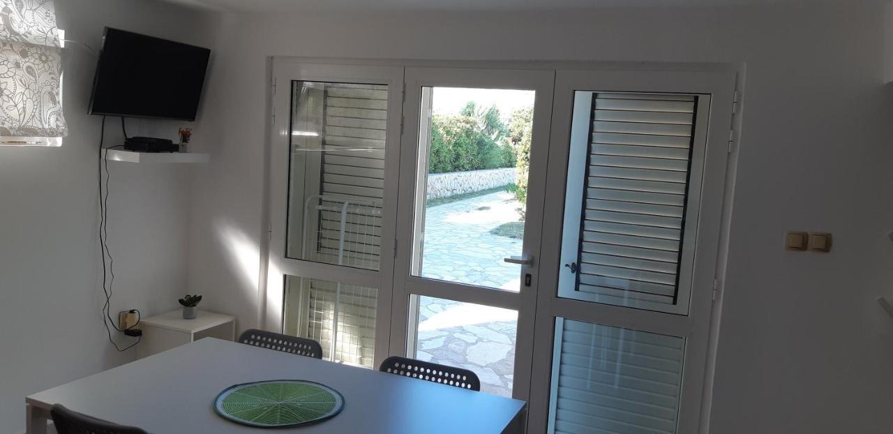 Apartments Marzic Đảo Pag Ngoại thất bức ảnh