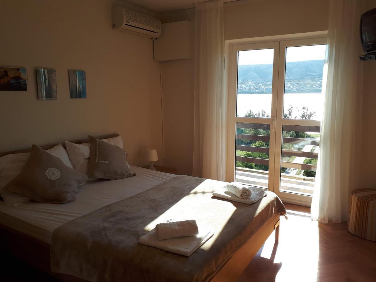 Apartments Marzic Đảo Pag Ngoại thất bức ảnh