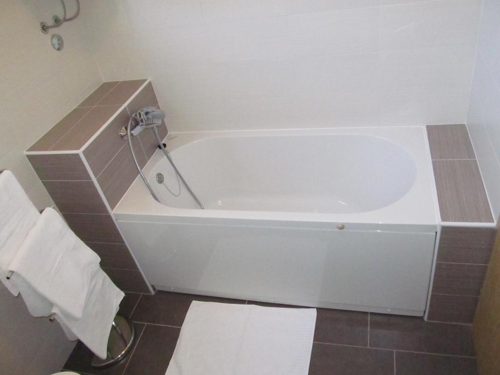 Apartments Marzic Đảo Pag Ngoại thất bức ảnh