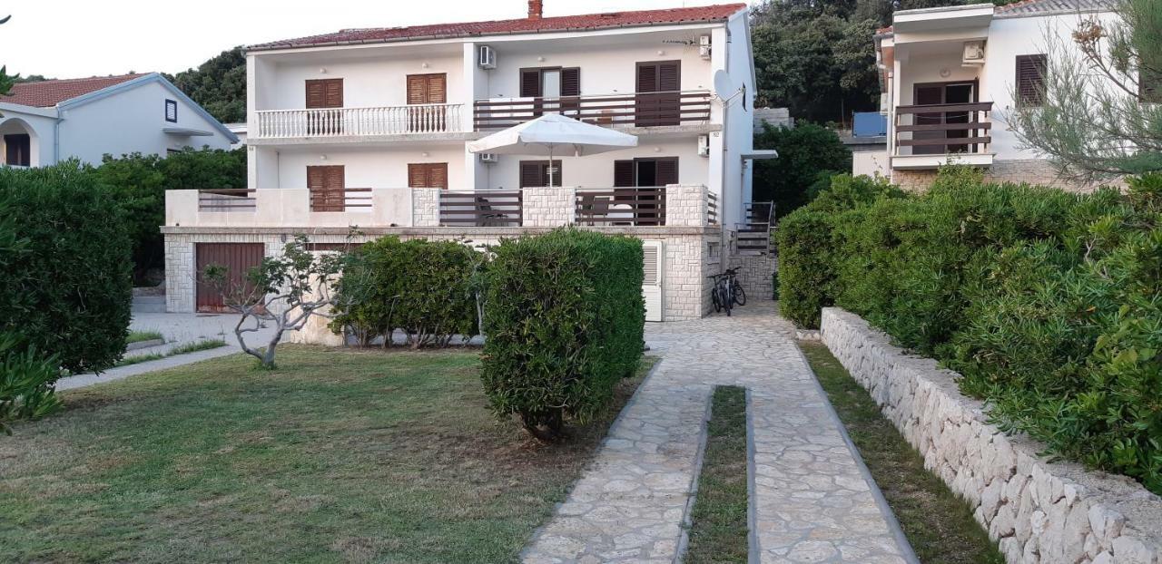 Apartments Marzic Đảo Pag Ngoại thất bức ảnh