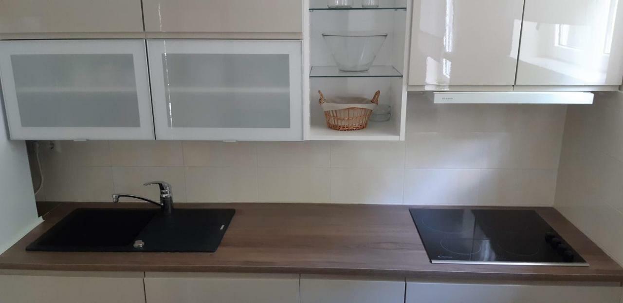 Apartments Marzic Đảo Pag Ngoại thất bức ảnh