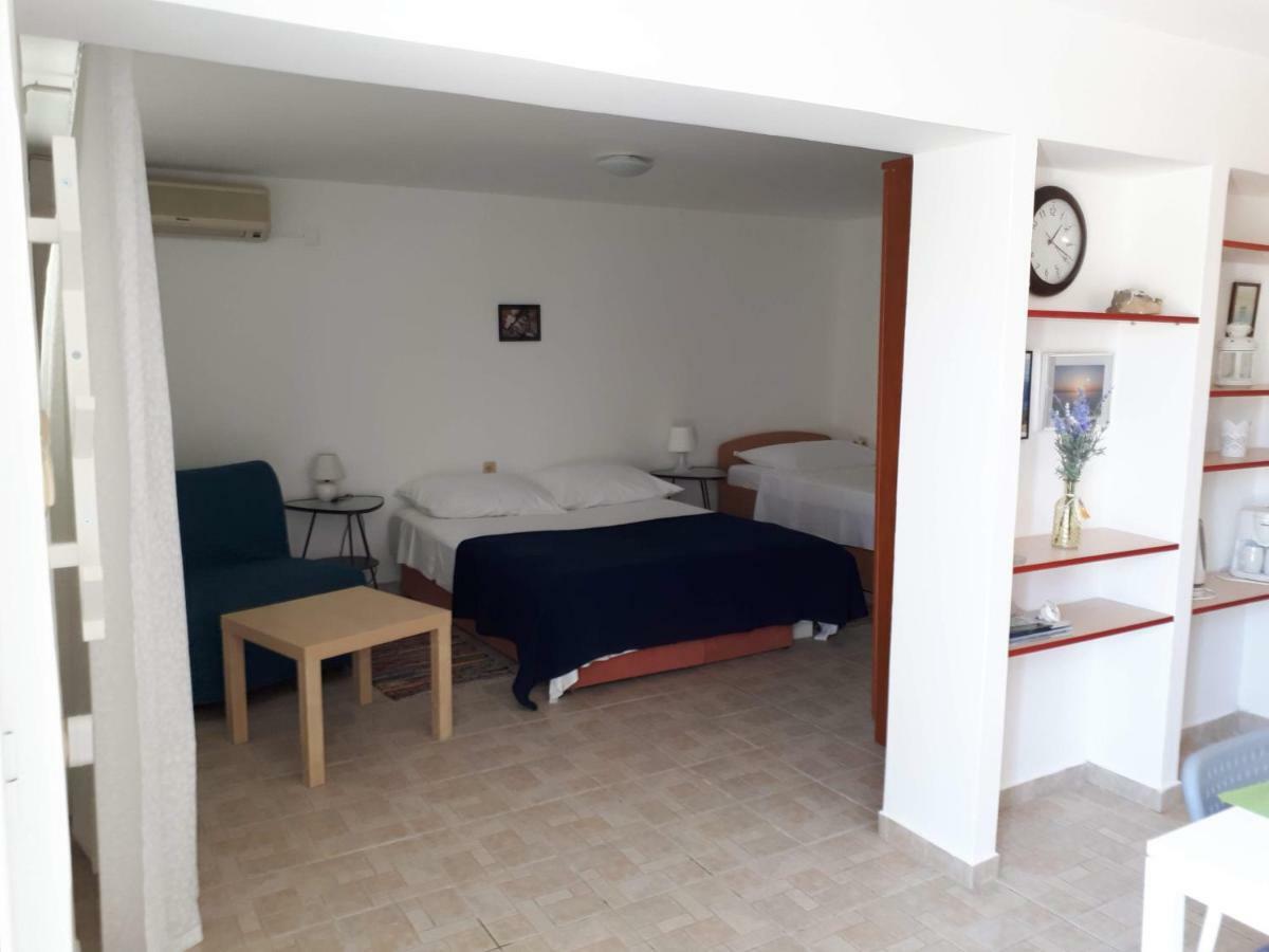Apartments Marzic Đảo Pag Ngoại thất bức ảnh