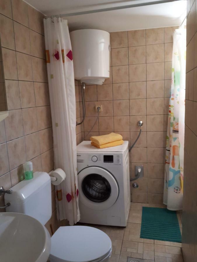 Apartments Marzic Đảo Pag Ngoại thất bức ảnh